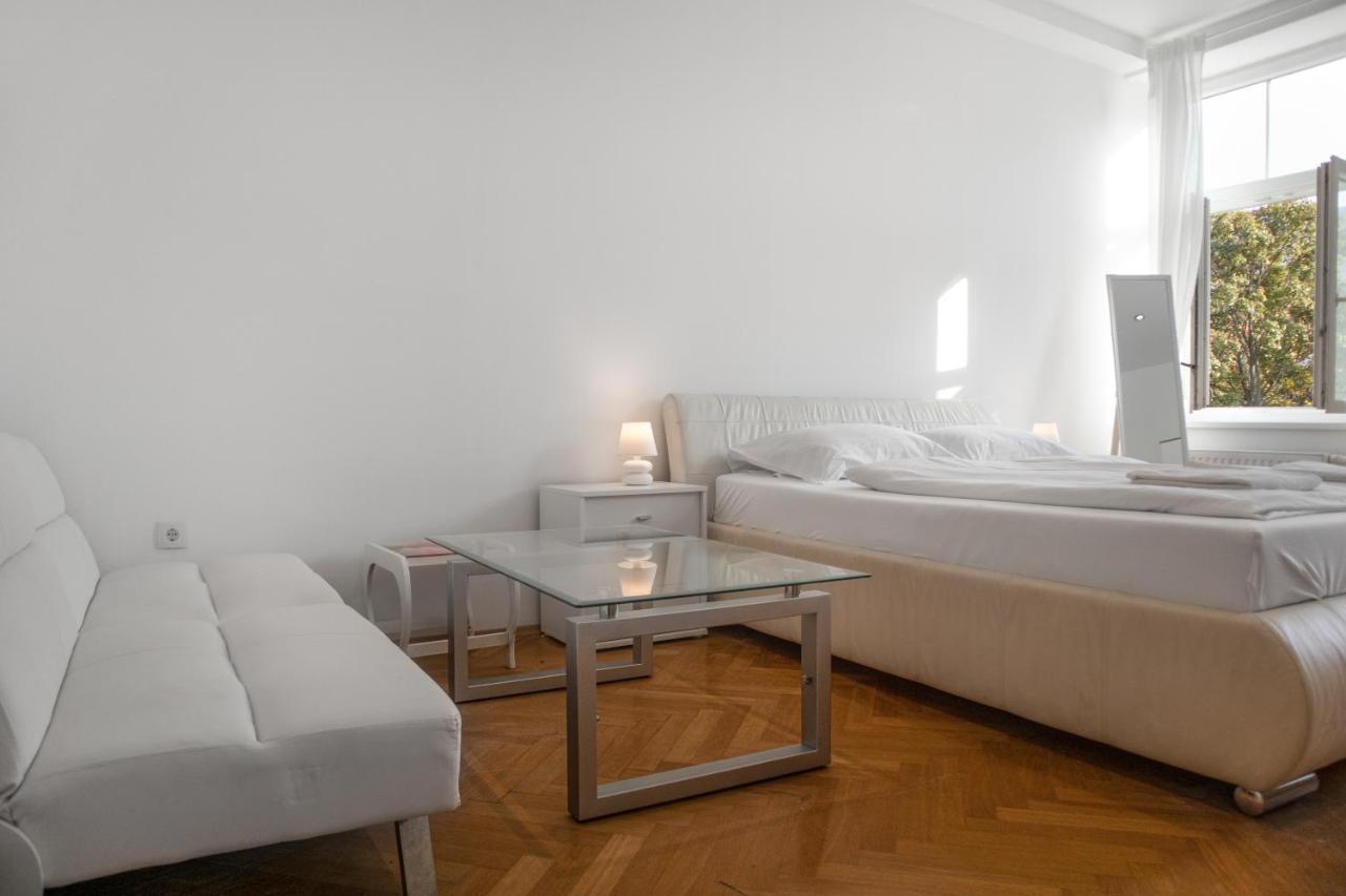Superb 7Br Shared Apartment- Near Hauptbahnhof Wien Eksteriør bilde