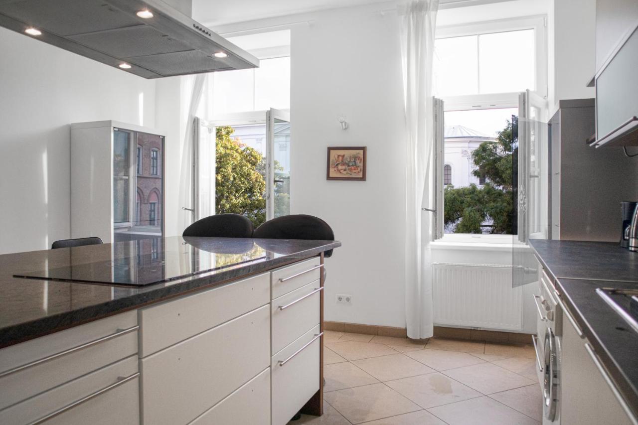 Superb 7Br Shared Apartment- Near Hauptbahnhof Wien Eksteriør bilde